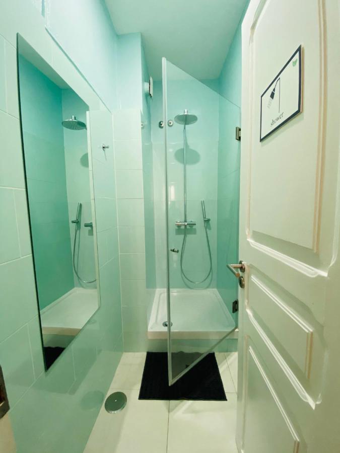 Habitación Individual con baño compartido